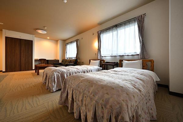 Hotel Takimoto Yamanouchi  Exteriör bild